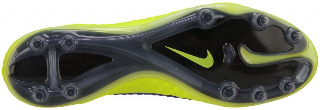 Nike-Hypervenom-Hi-Vis-Boot-sole