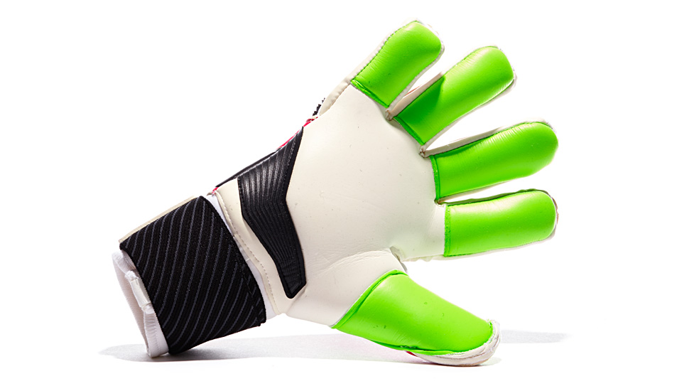 kickster_ru_adidas_predator_goalkeeper_gloves_03