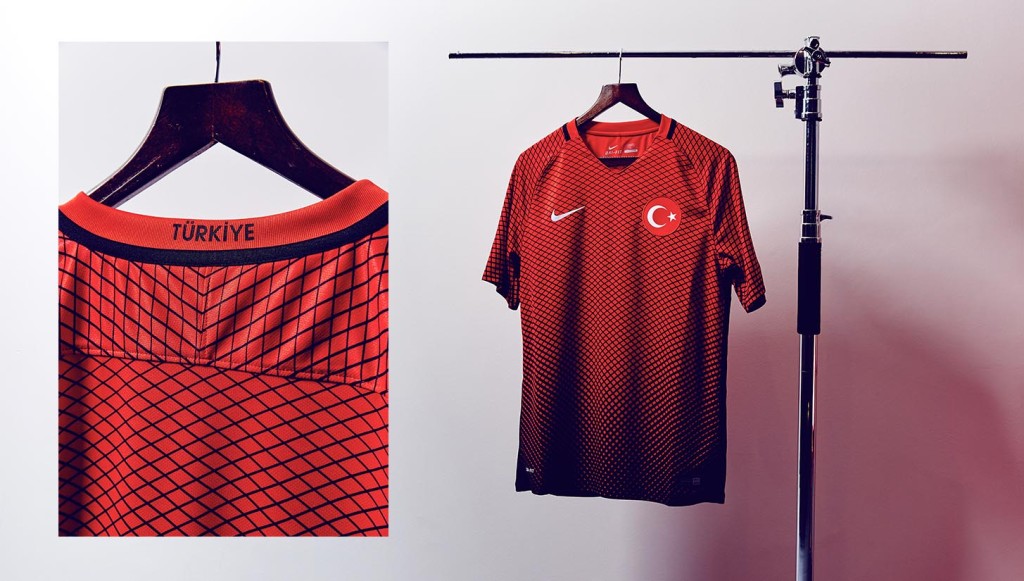 kickster_ru_nike-international-shirts-turkey
